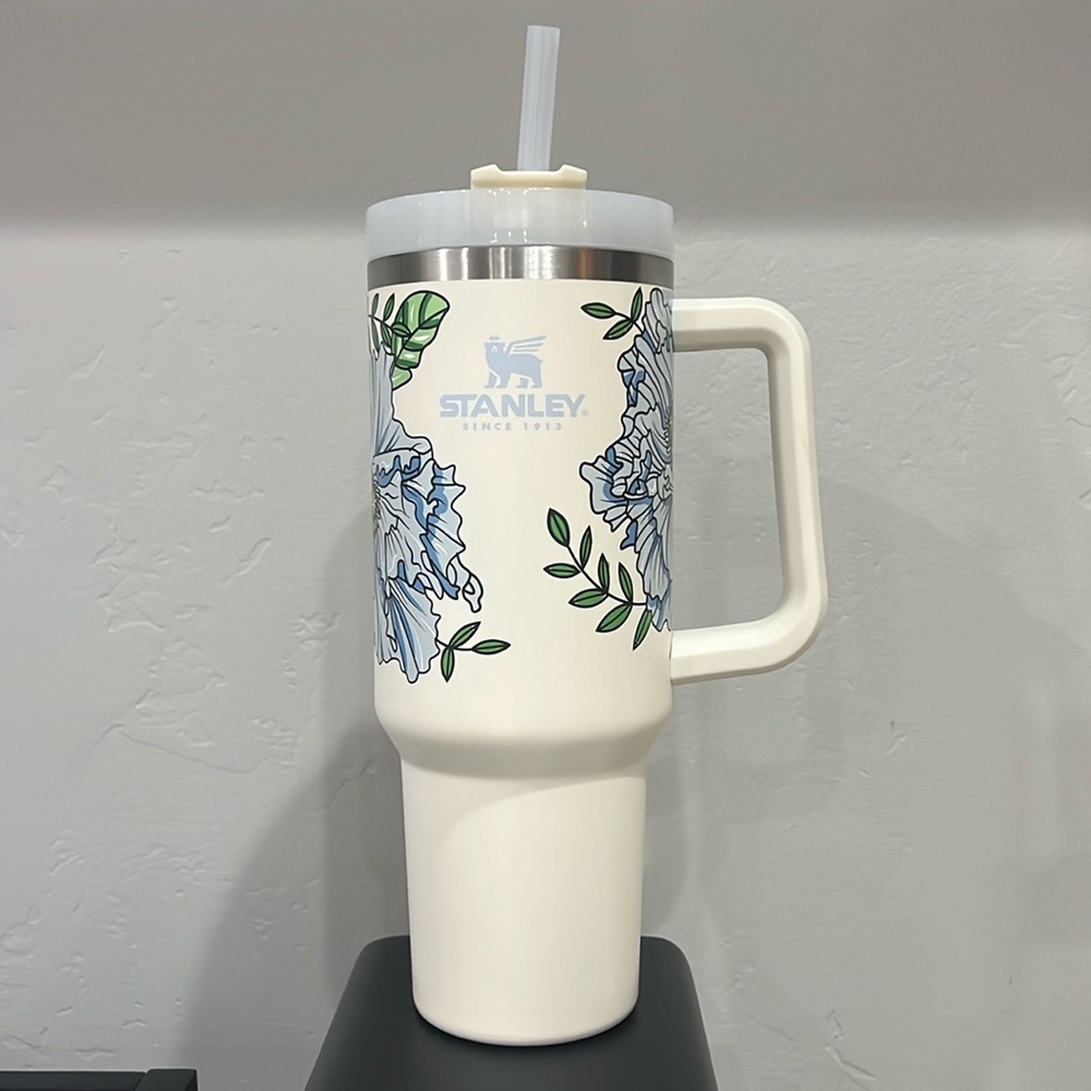 Stanley - 40 oz. Cream Floral Tumbler NWT